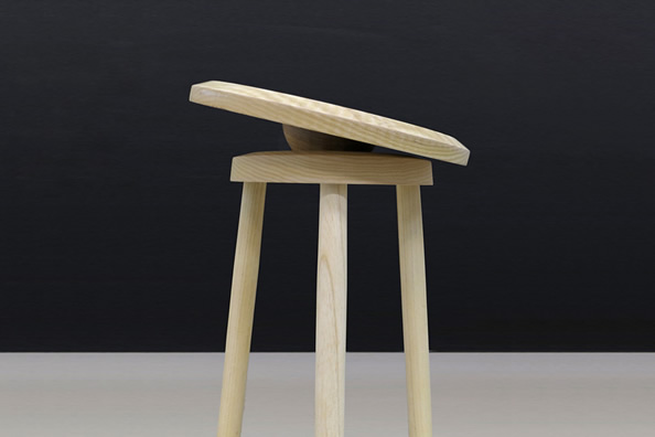 平衡凳子（Balance Stool）图二